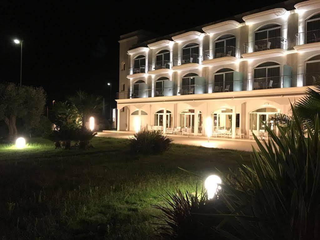Hotel Vespucci Porto Cesareo Exterior photo